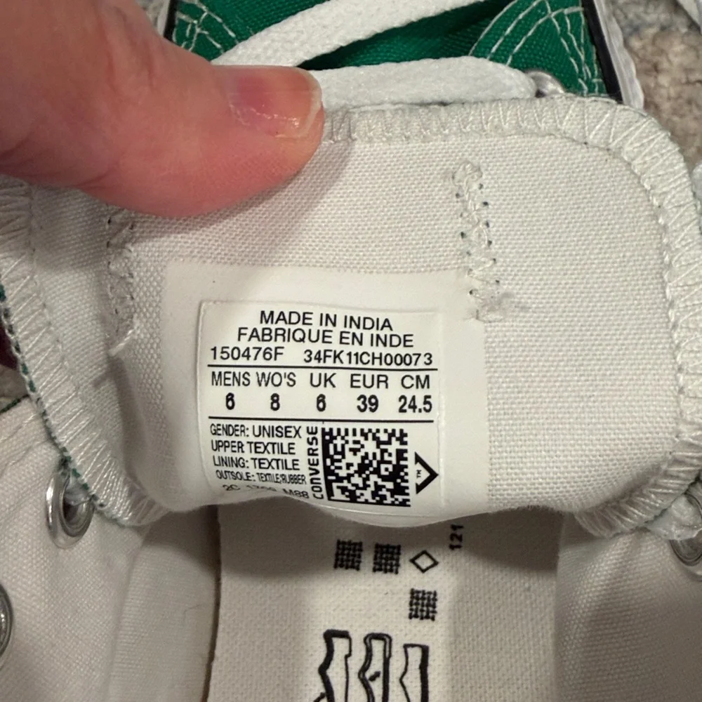 Brand new green converse - Picture 4 of 5